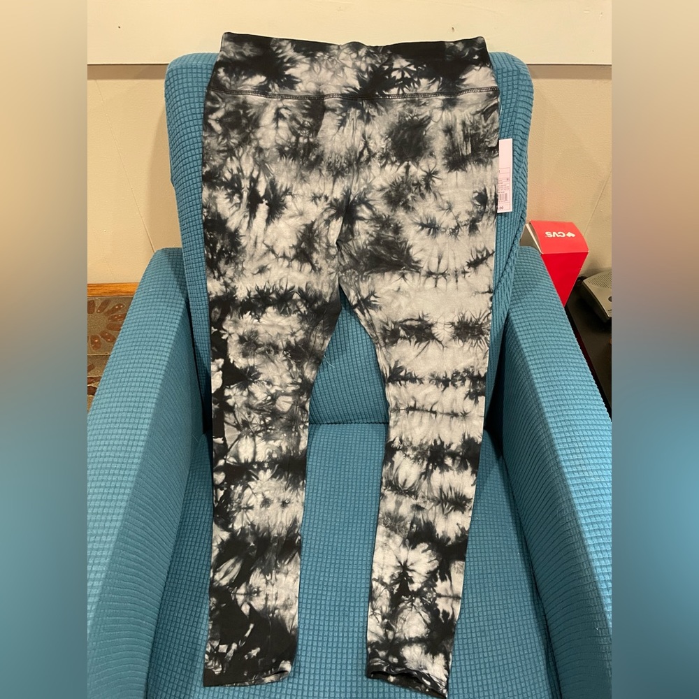 Super Soft Wild Fable Full Length NWT Leggings Black Gray White Tie Dye